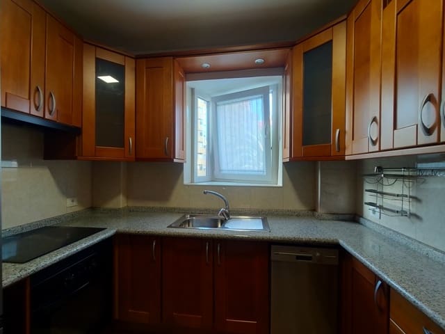 2 makuuhuone Asunto vuokrattavana paikassa Camino del Hierro, Santa Cruz de Tenerife mukana 
autotalli - 800 € (Ref: 9417428)