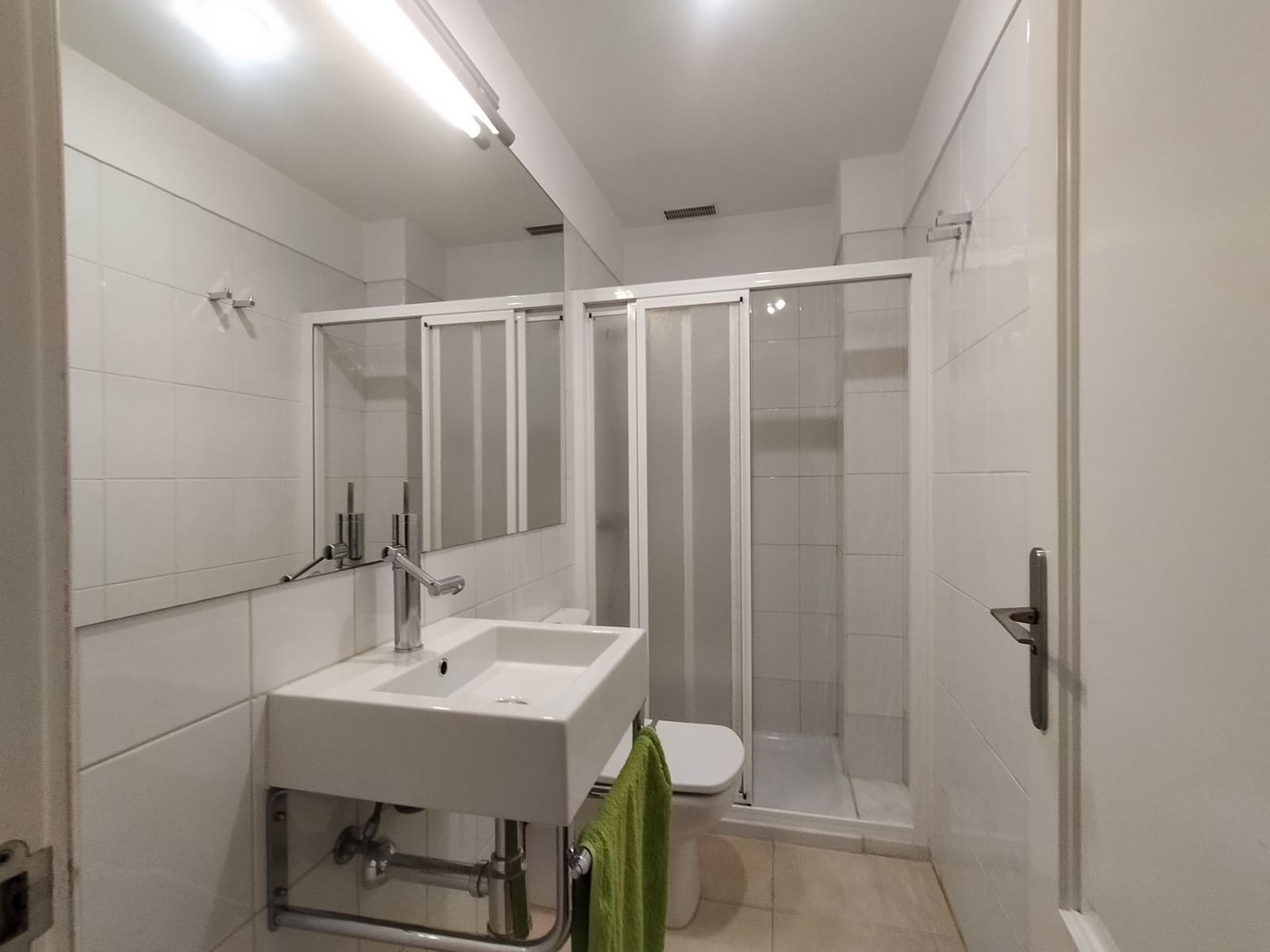 2 slaapkamer Flat te huur in Santa Cruz de Tenerife met garage - € 800 (Ref: 9417428)