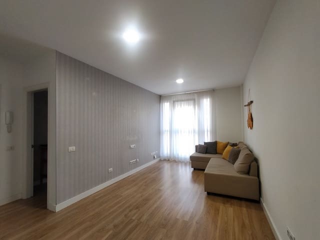 2 makuuhuone Asunto vuokrattavana paikassa Camino del Hierro, Santa Cruz de Tenerife mukana 
autotalli - 800 € (Ref: 9417428)