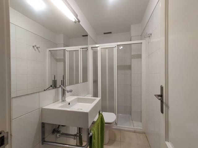 2 makuuhuone Asunto vuokrattavana paikassa Camino del Hierro, Santa Cruz de Tenerife mukana 
autotalli - 800 € (Ref: 9417428)