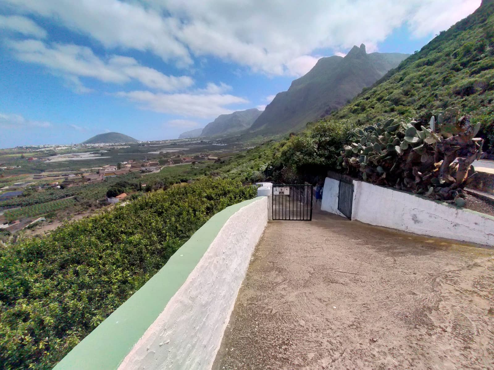 Undeveloped Land for sale in Buenavista del Norte - € 465,000 (Ref: 9914624)