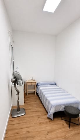 4 soveværelse Lejlighed til salg i Navas, Barcelona by - € 370.000 (Ref: 9965655)