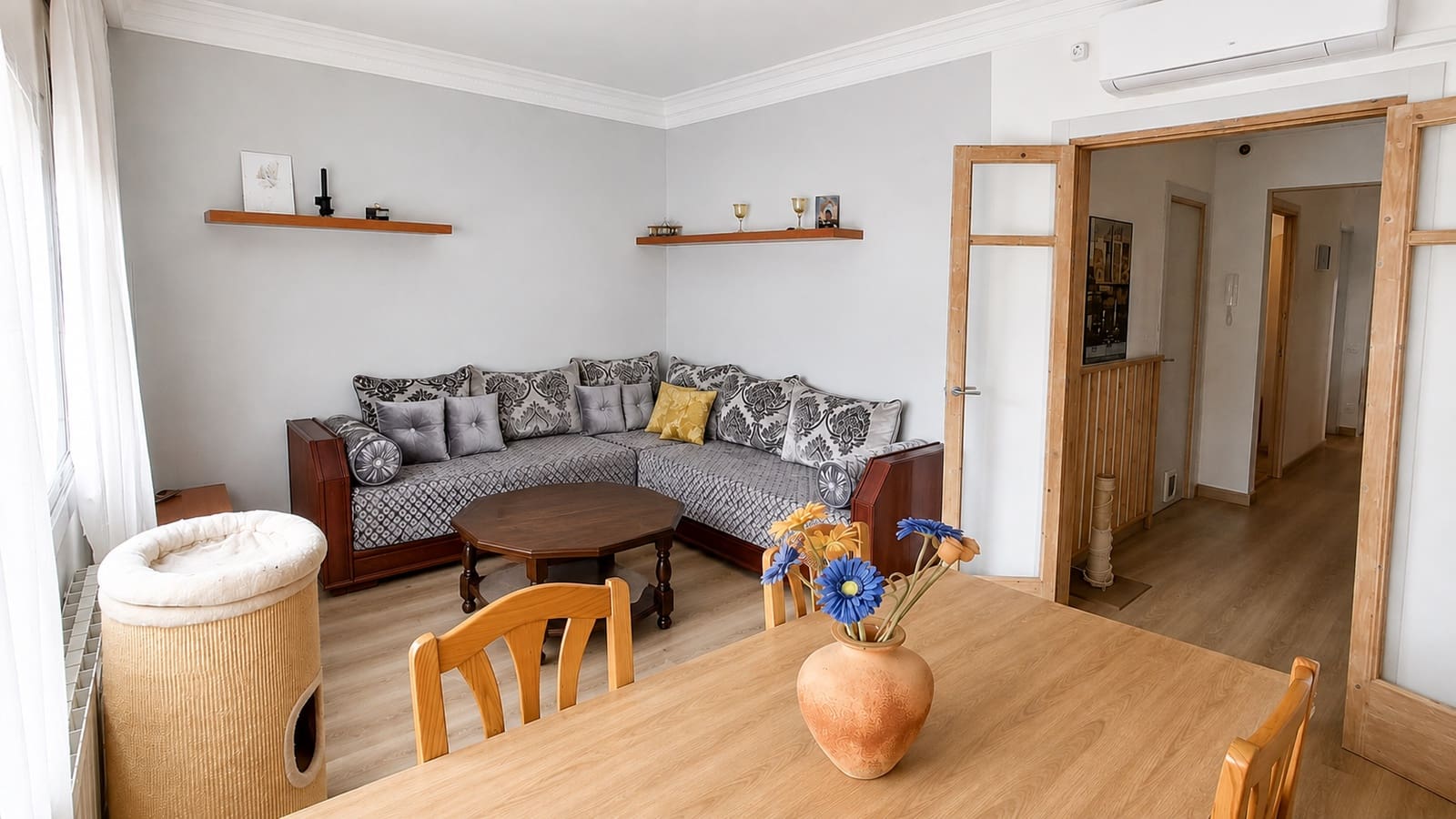 4 soveværelse Lejlighed til salg i Barcelona by - € 370.000 (Ref: 9965655)