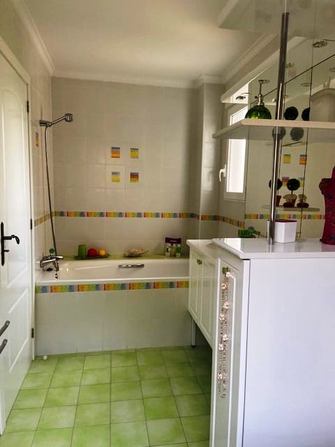 6 bedroom Villa for sale in Monte Solana with pool - € 650,000 (Ref: 9828065)