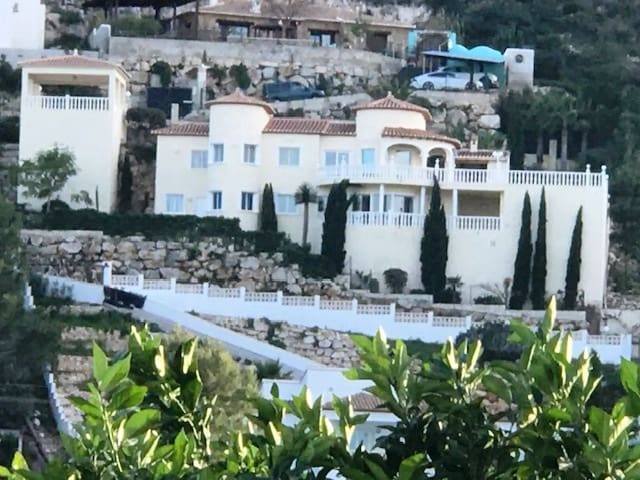 6 soverom Villa til salgs i Monte Solana, Pedreguer med svømmebasseng - € 650 000 (Ref: 9828065)