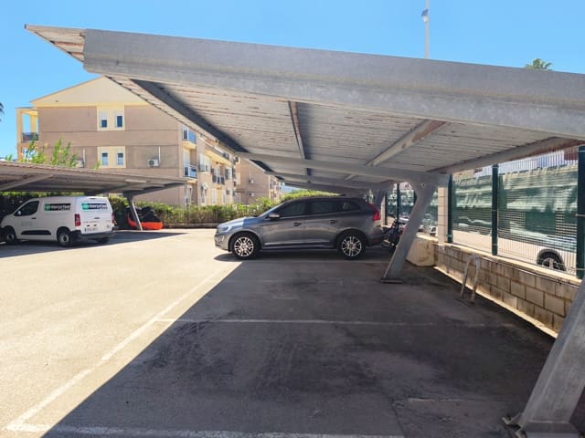 2 Zimmer Strandapartment zu verkaufen in Denia mit Pool Garage - 295.000 € (Ref: 9861154)