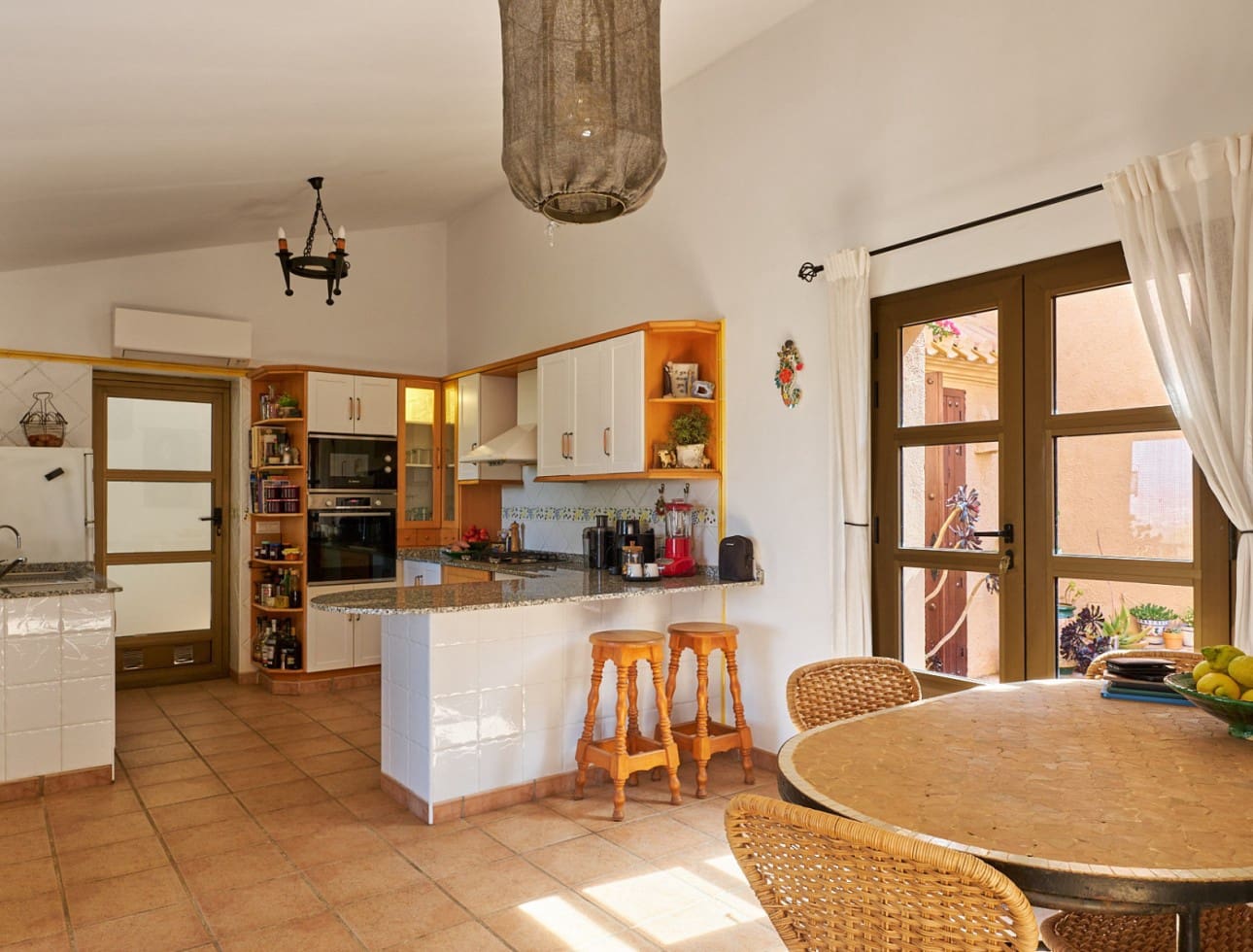 Villa/Maison de 2 chambres à louer à Turre avec piscine - 1 700 € (Ref: 10021633)