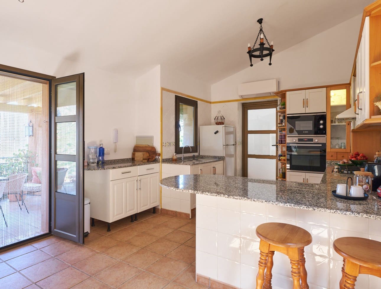 Villa/Maison de 2 chambres à louer à Turre avec piscine - 1 700 € (Ref: 10021633)