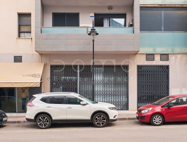Gewerbe zu vermieten in Vera Ciudad, Vera mit Garage - 700 € (Ref: 10140327)