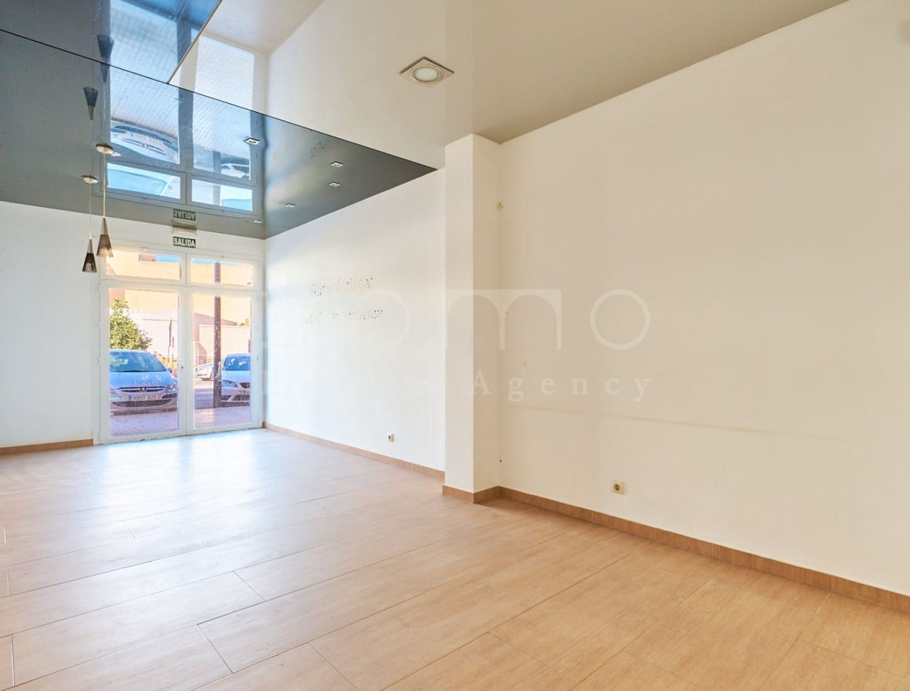 Commercial for rent in Turre - € 900 (Ref: 10153152)