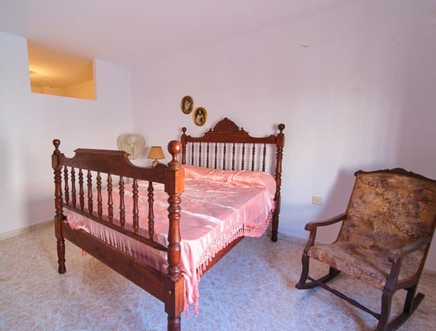 6 bedroom Townhouse for sale in Turre - € 89,900 (Ref: 8511049)