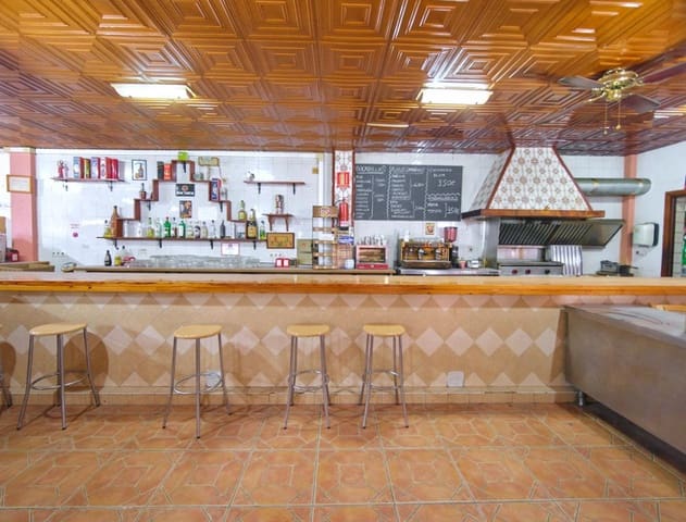 9 soveværelse Erhverv til salg i Los Gallardos med swimmingpool - € 385.000 (Ref: 8511050)