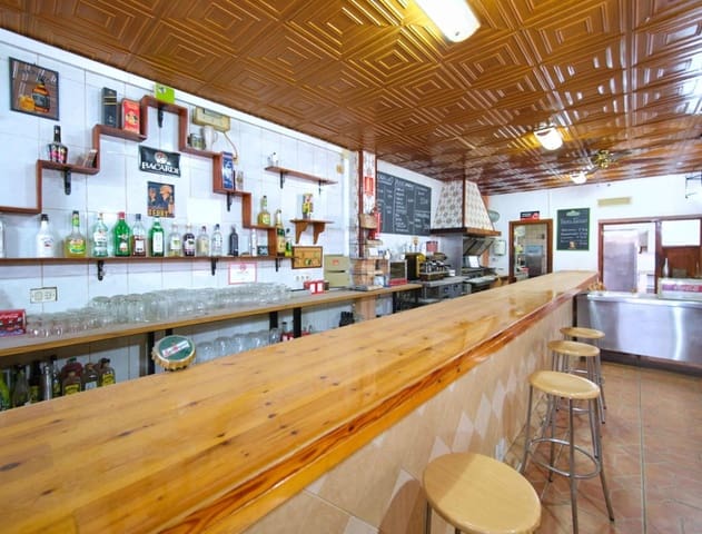 9 soveværelse Erhverv til salg i Los Gallardos med swimmingpool - € 385.000 (Ref: 8511050)