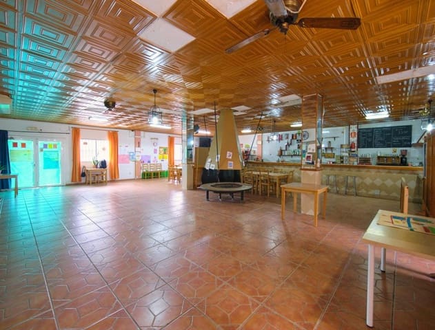 9 soveværelse Erhverv til salg i Los Gallardos med swimmingpool - € 385.000 (Ref: 8511050)