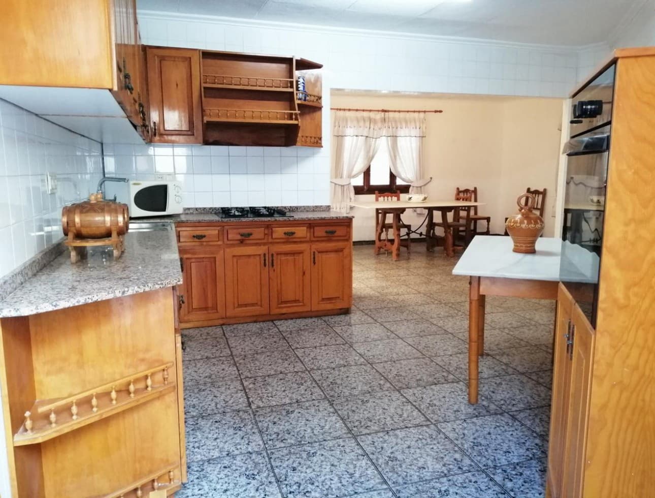 6 bedroom Villa for sale in Turre - € 160,000 (Ref: 8511071)