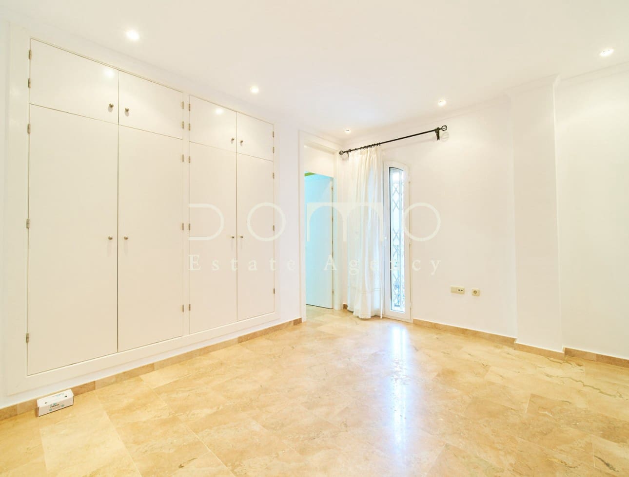3 sypialnia Mieszkanie do wynajęcia w Mojacar z basenem garażem - 985 € (Ref: 8646994)
