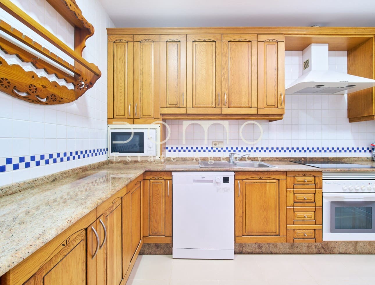 3 sypialnia Mieszkanie do wynajęcia w Mojacar z basenem garażem - 985 € (Ref: 8646994)