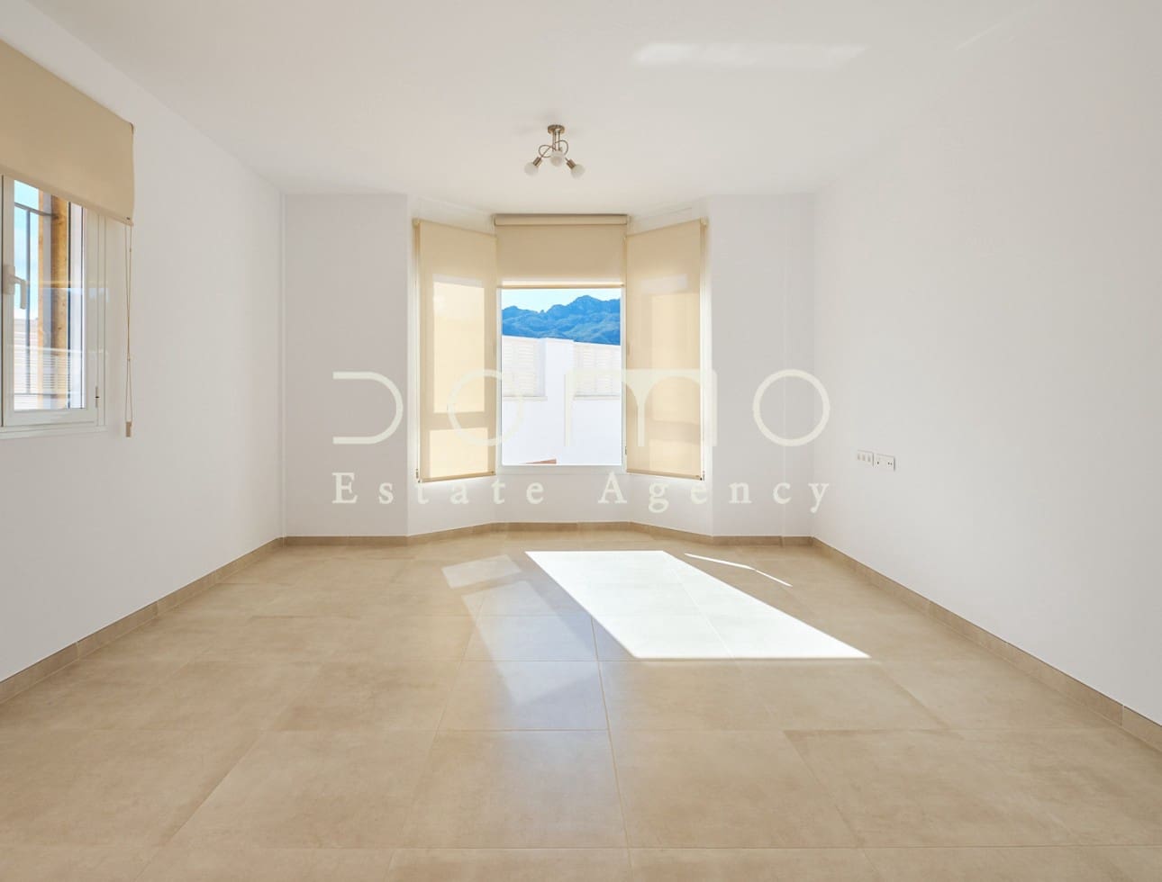 Villa/Maison de 3 chambres à louer à Turre avec garage - 975 € (Ref: 8891387)