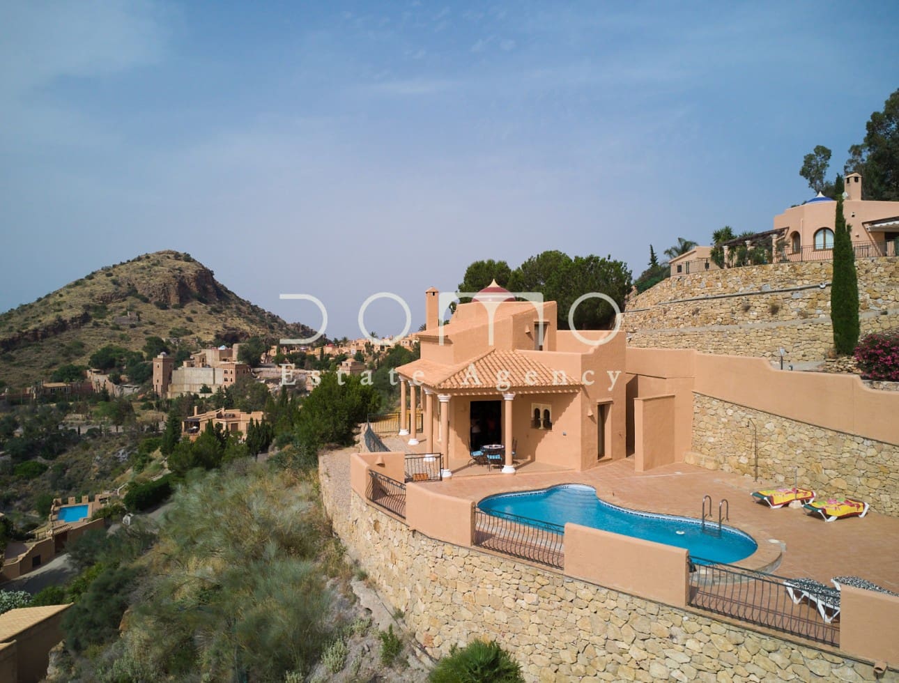 3 soveværelse Villa til salg i Turre med swimmingpool - € 449.000 (Ref: 9070228)