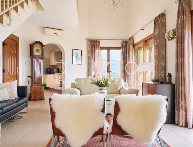 3 soveværelse Villa til salg i Turre med swimmingpool - € 449.000 (Ref: 9070228)