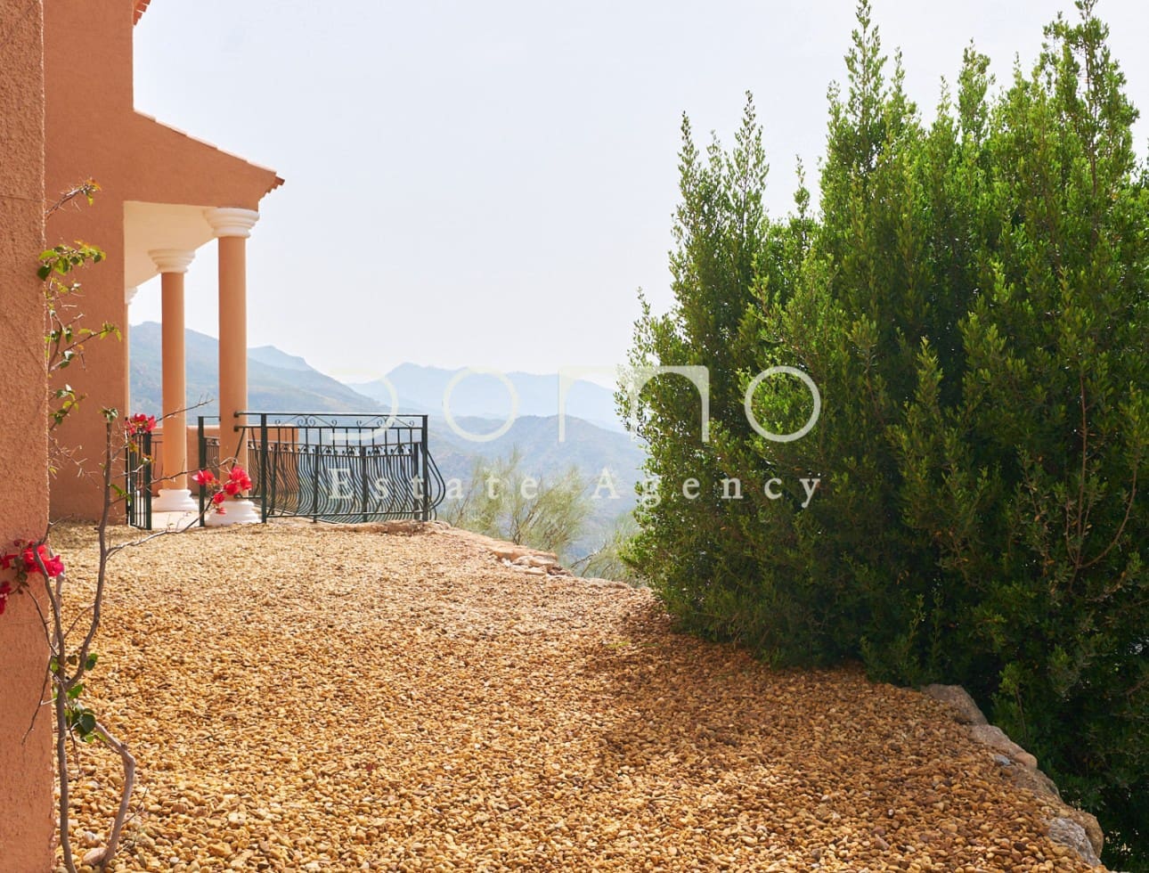 3 soveværelse Villa til salg i Turre med swimmingpool - € 449.000 (Ref: 9070228)