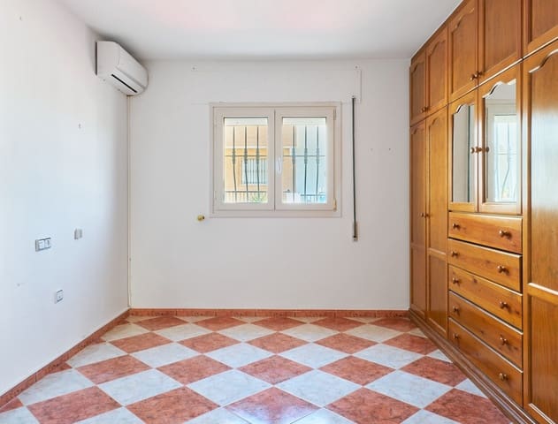 4 sovrum Semi-fristående Villa till salu i Turre med garage - 240 000 € (Ref: 9234924)