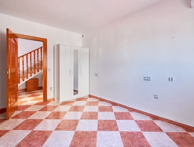 4 sovrum Semi-fristående Villa till salu i Turre med garage - 240 000 € (Ref: 9234924)