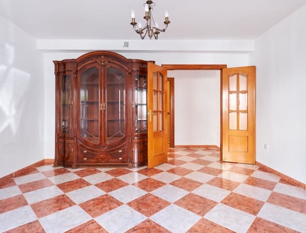 4 sovrum Semi-fristående Villa till salu i Turre med garage - 240 000 € (Ref: 9234924)