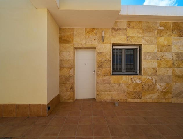 3 soveværelse Semi-Rækkehus til leje i Turre - € 875 (Ref: 9274680)