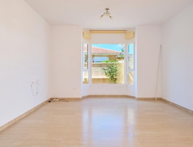 3 soveværelse Semi-Rækkehus til leje i Turre - € 875 (Ref: 9274680)