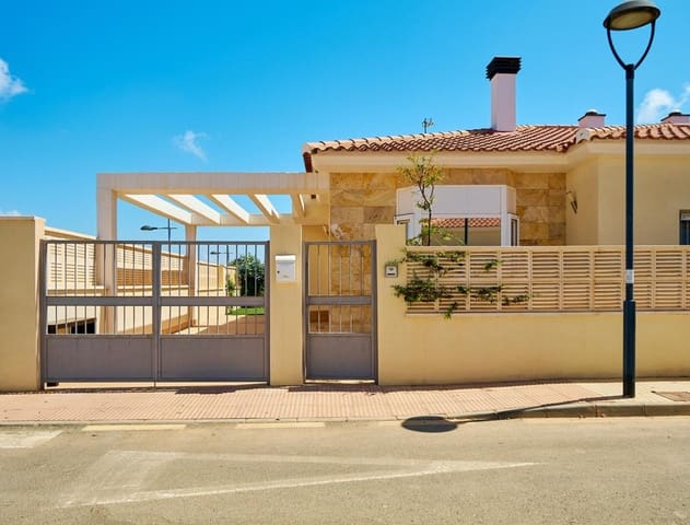 3 soveværelse Semi-Rækkehus til leje i Turre - € 875 (Ref: 9274680)