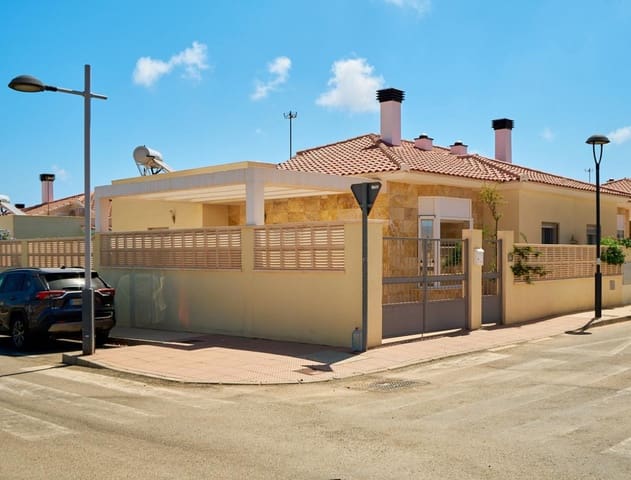 3 soveværelse Semi-Rækkehus til leje i Turre - € 875 (Ref: 9274680)