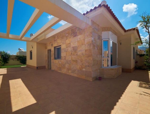 3 soveværelse Semi-Rækkehus til leje i Turre - € 875 (Ref: 9274680)