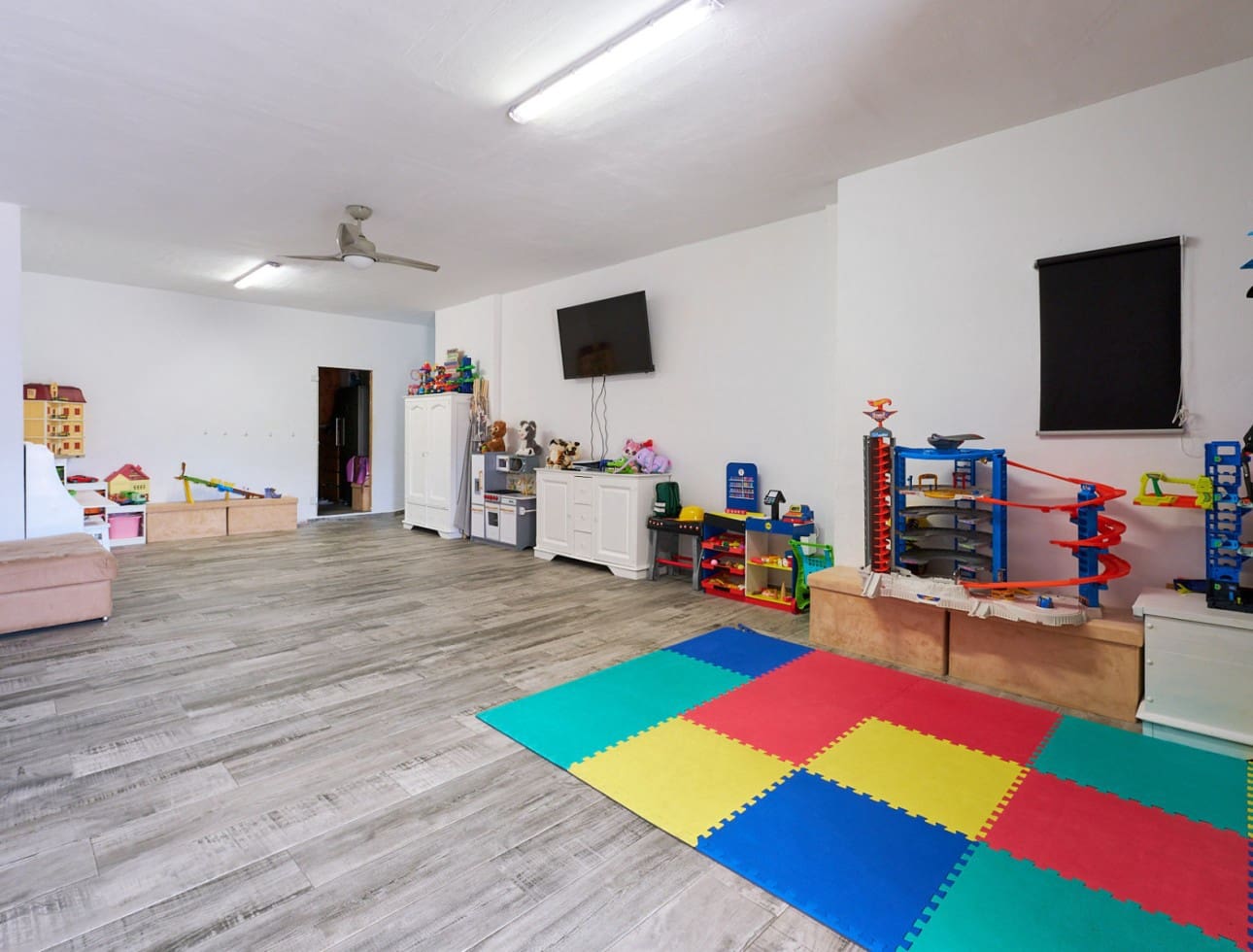 5 bedroom Finca/Country House for sale in Turre - € 460,000 (Ref: 9405765)