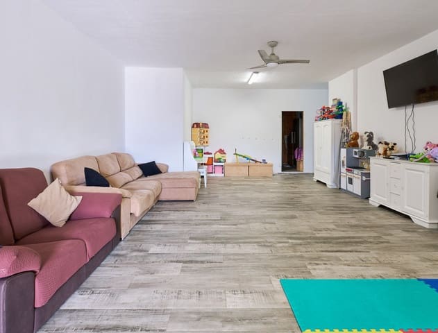 5 makuuhuone Maalaistalo myytävänä paikassa Turre - 460 000 € (Ref: 9405765)