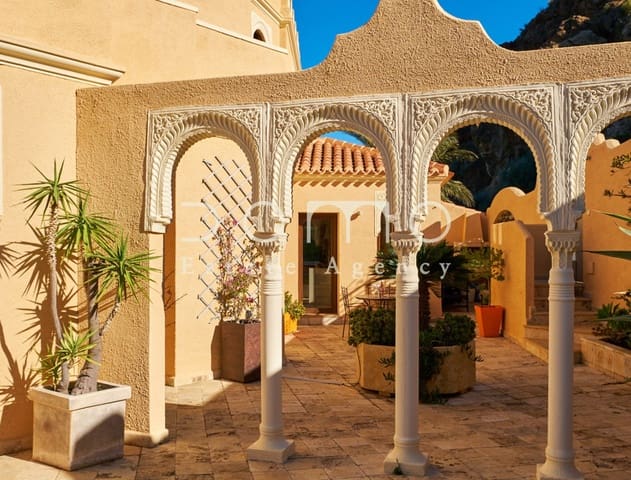 4 bedroom Villa for sale in Turre with pool garage - € 899,950 (Ref: 9511429)