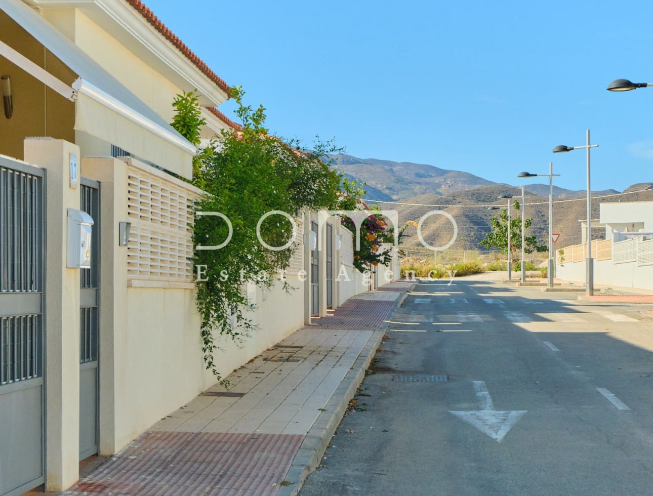 2 bedroom Semi-detached Villa for rent in Turre - € 800 (Ref: 9534767)