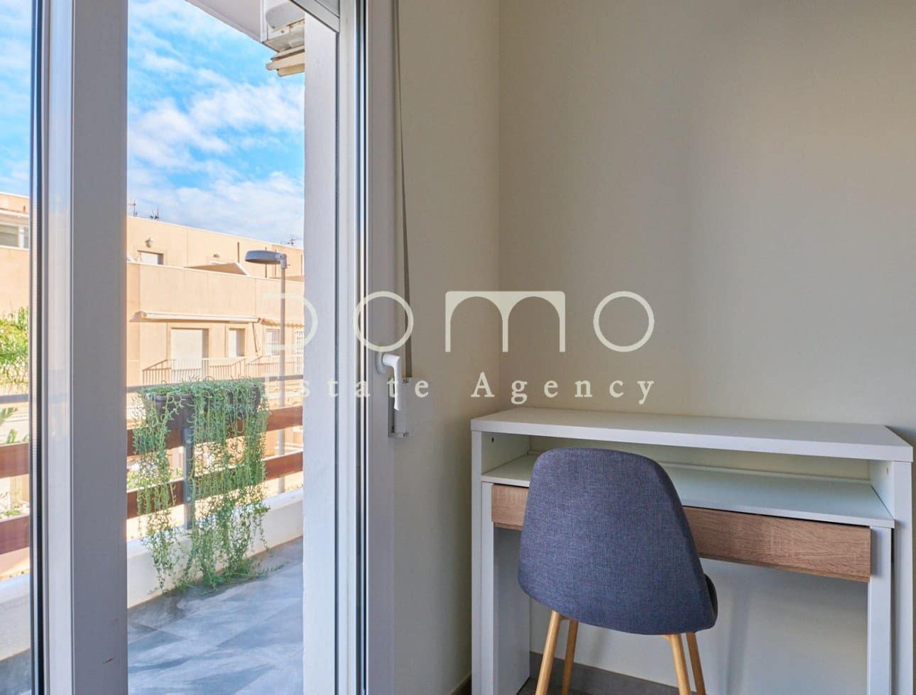 2 slaapkamer Strandappartement te huur in Garrucha - € 650 (Ref: 9565658)