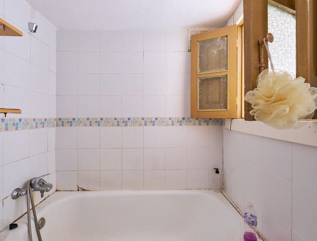 3 slaapkamer Halfvrijstaande villa te koop in Turre - € 49.000 (Ref: 9627975)