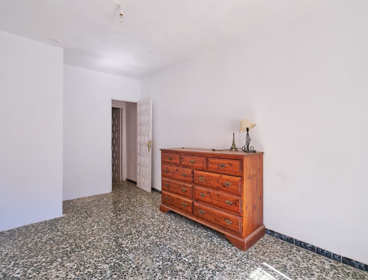 3 slaapkamer Halfvrijstaande villa te koop in Turre - € 49.000 (Ref: 9627975)