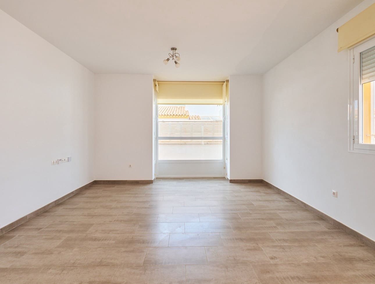 3 makuuhuone Paritalo vuokrattavana paikassa Turre mukana 
autotalli - 875 € (Ref: 9768961)