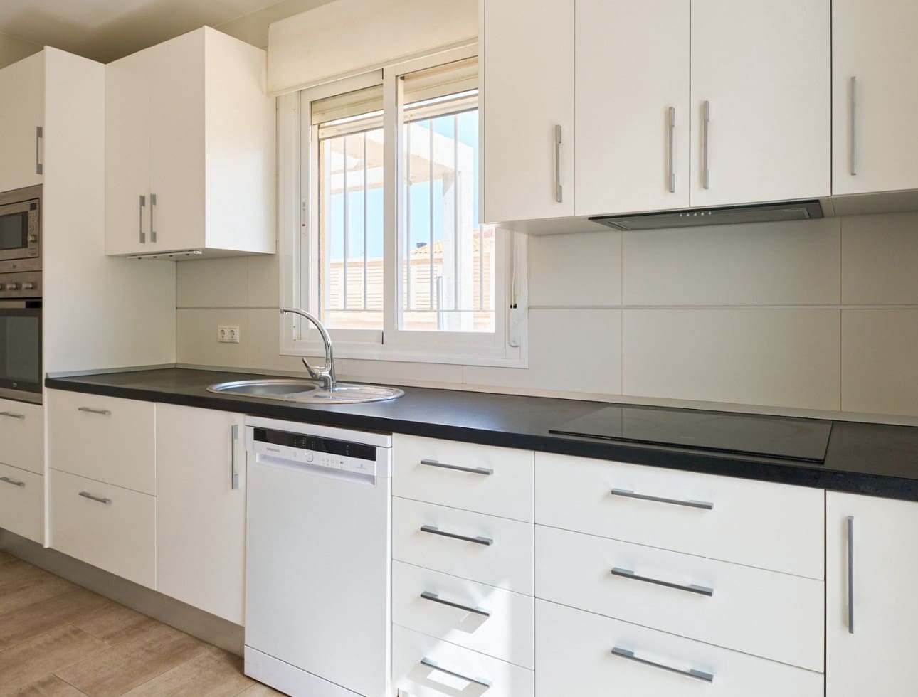 3 makuuhuone Paritalo vuokrattavana paikassa Turre mukana 
autotalli - 875 € (Ref: 9768961)