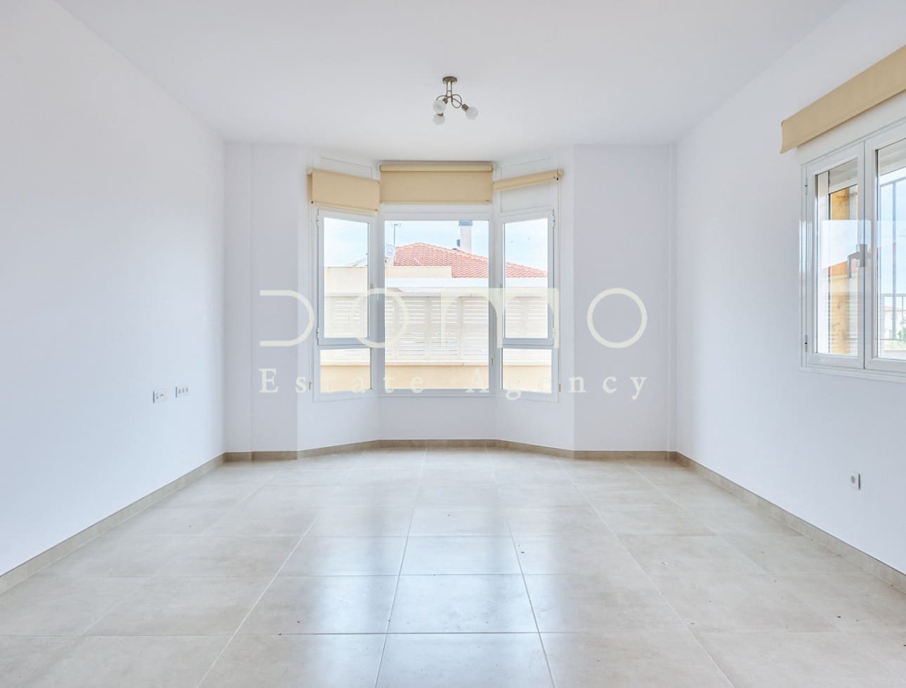 2 bedroom Semi-detached Villa for rent in Turre with garage - € 775 (Ref: 9768962)