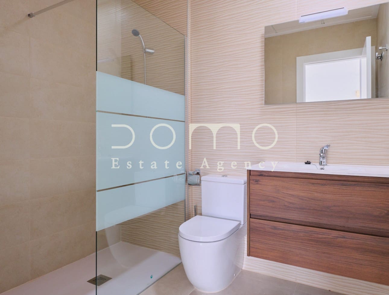 2 bedroom Semi-detached Villa for rent in Turre with garage - € 775 (Ref: 9768962)