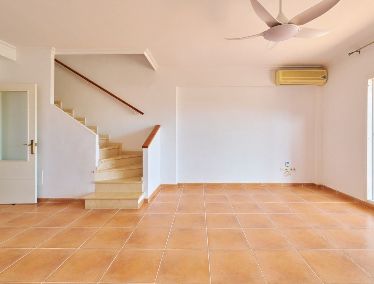 3 quarto Apartamento para arrendar em Mojacar com piscina garagem - 1 000 € (Ref: 9819619)