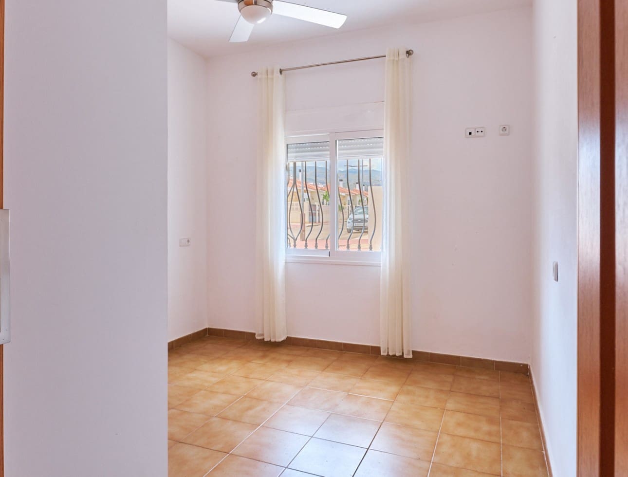 2 sypialnia Dom blizniak do wynajęcia w Turre z garażem - 750 € (Ref: 9861101)