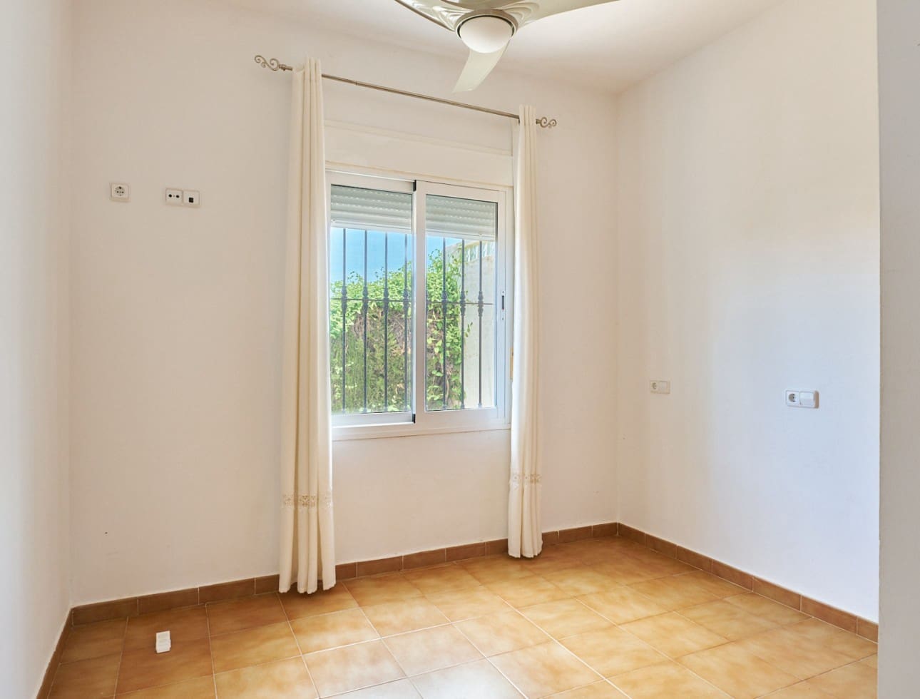 2 sypialnia Dom blizniak do wynajęcia w Turre z garażem - 750 € (Ref: 9861101)