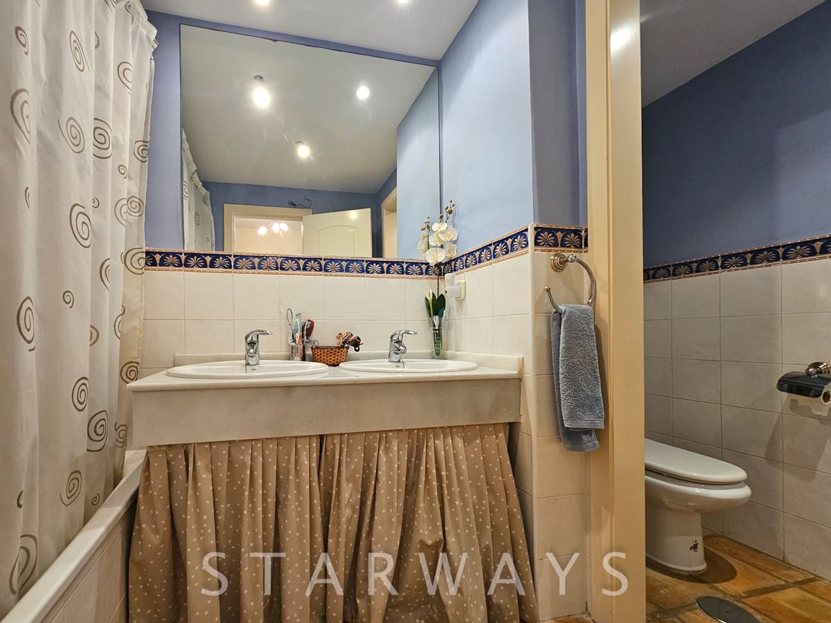 Chalet de 2 habitaciones en Finestrat en venta con piscina - 295.000 € (Ref: 10040317)