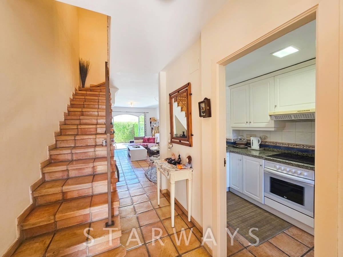 Chalet de 2 habitaciones en Finestrat en venta con piscina - 295.000 € (Ref: 10040317)