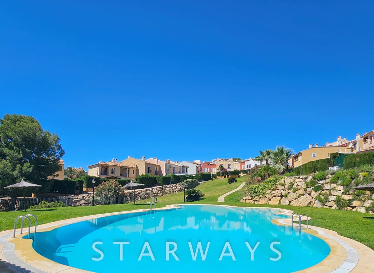 Chalet de 2 habitaciones en Finestrat en venta con piscina - 295.000 € (Ref: 10040317)